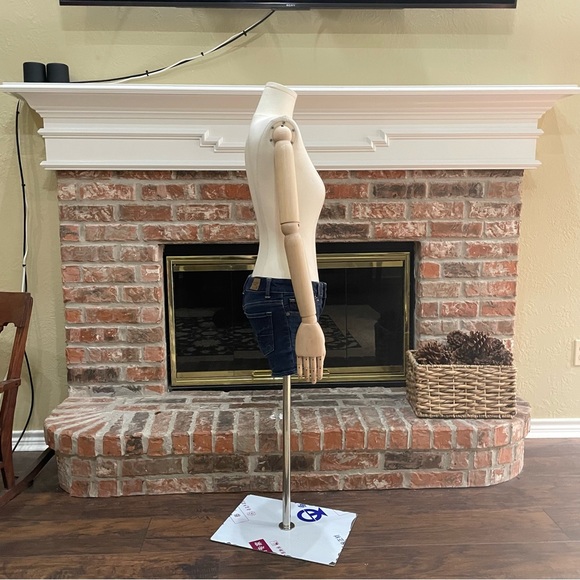 American Eagle high rise dark wash blue jean shorts / 00 / Excellent condition - Picture 13 of 17